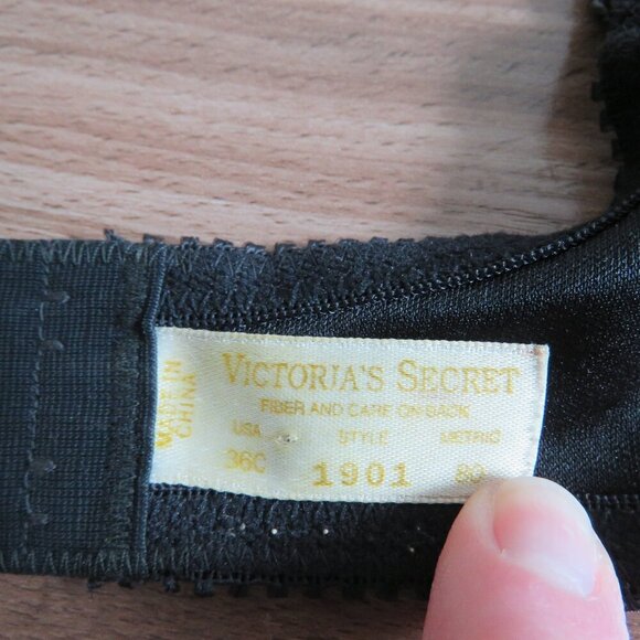 VINTAGE VICTORIA'S SECRET GOLD LABEL Black Lace Mesh Tulle Strap Bra 36C - Picture 13 of 13